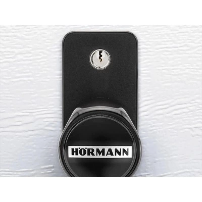 HORMANN Ручка для воротв комплекте с замком. Пластик, цвет черный HORMANN Ручка для воротв комплекте с замком. Пластик, цвет черный
